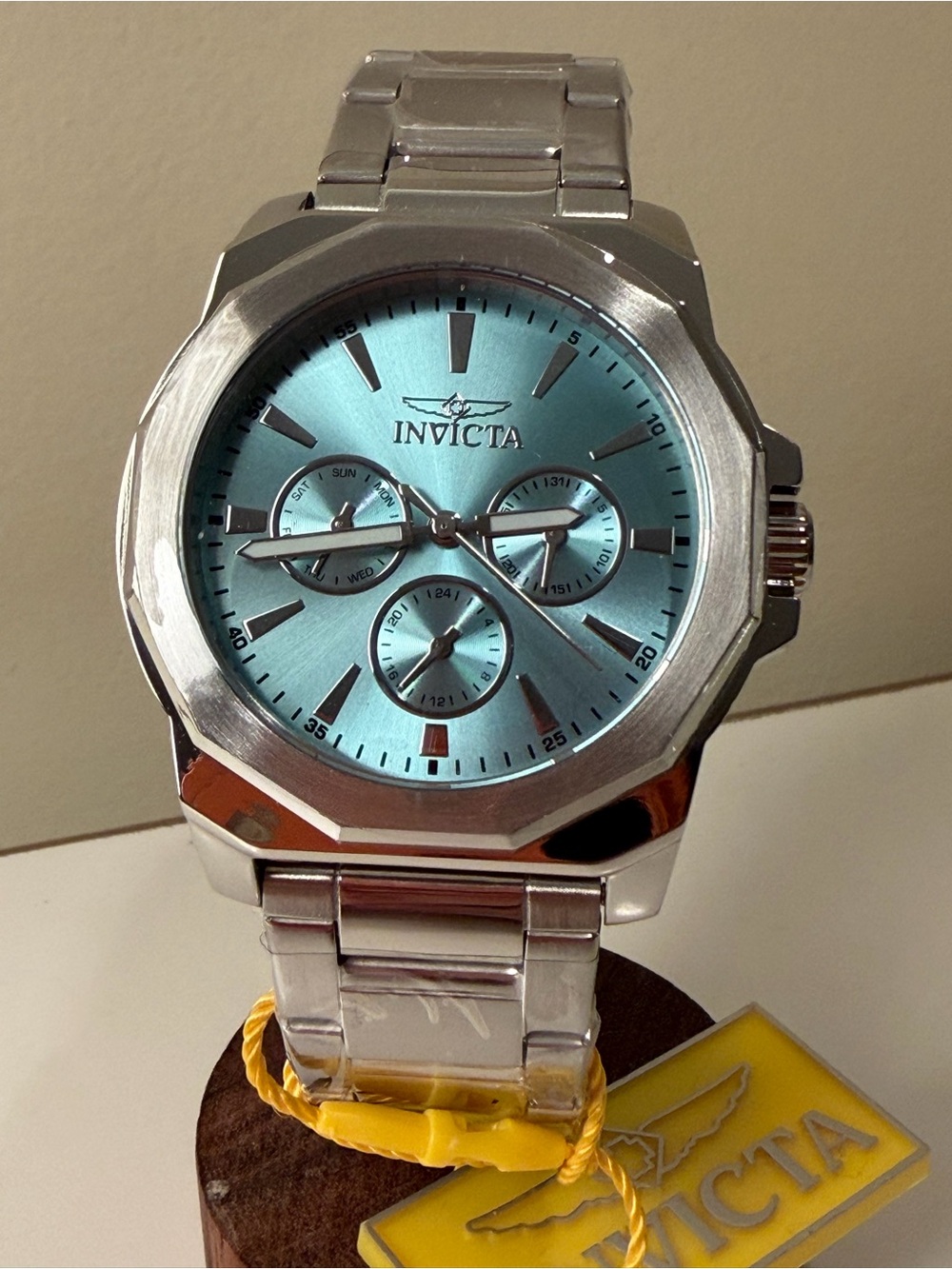 Invicta Speedway 48915 – 42mm Tiffany Blue Dial | New with Box